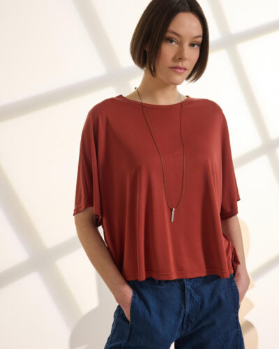 Namaste DICE Μπλούζα με ζαπονέ μανίκια και κολιέ Anerio