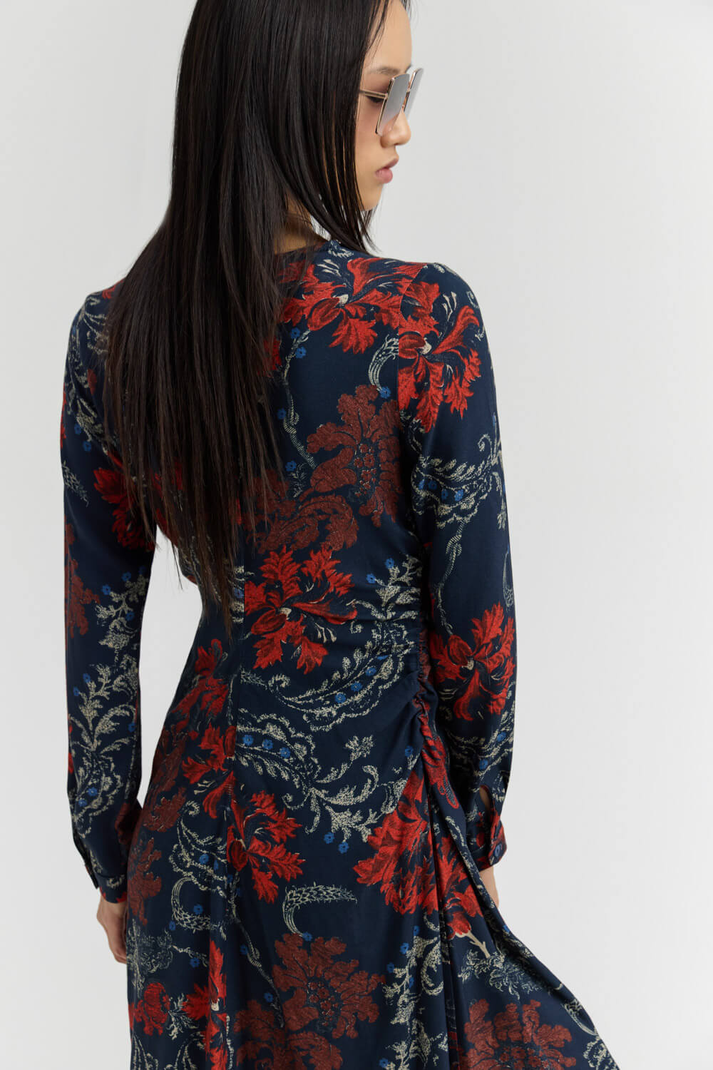 Namaste SHALOM Φόρεμα maxi floral με side ruching και ασύμμετρο draped effect - Image 4